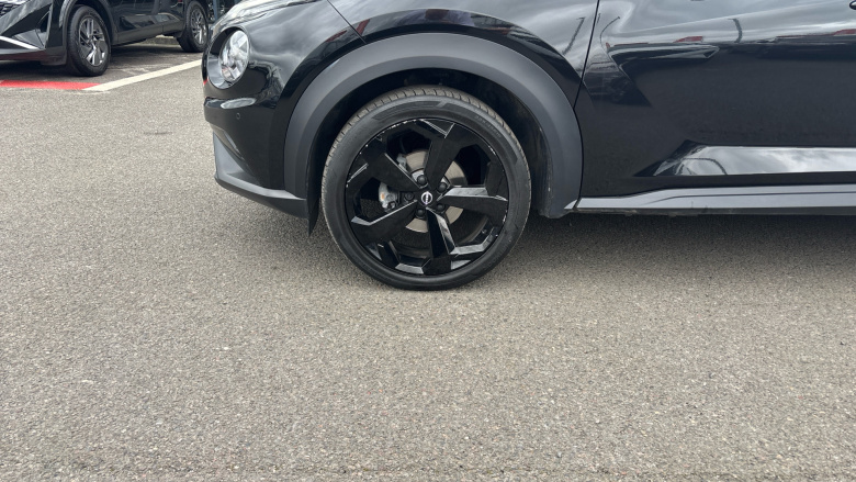 Nissan Juke 1.0 DiG-T Tekna 5dr DCT Petrol Hatchback